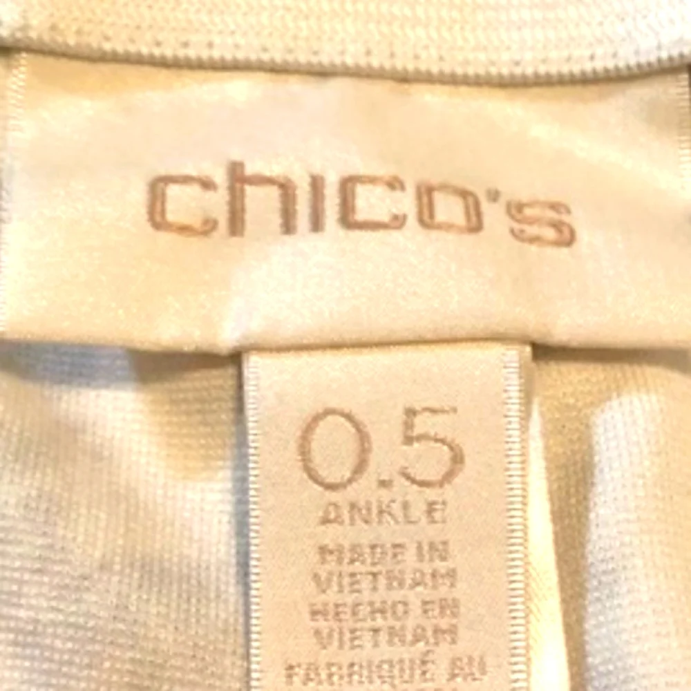 🎀 Superb Chico's Victorian Inspired Black & Ivory Lace Print Pants - S (.5) - Picture 15 of 16